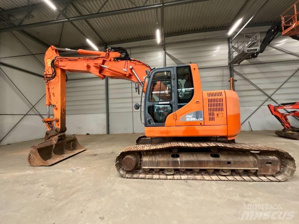 Doosan DX 235 LCR Raupenbagger