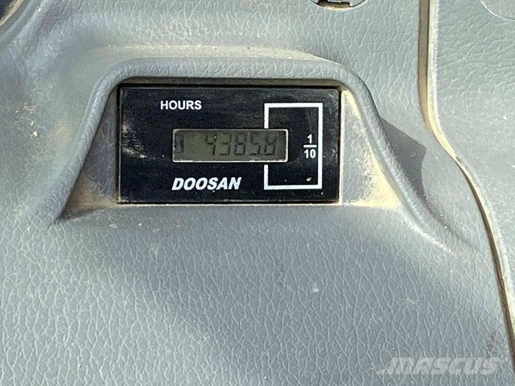 Doosan DX 160 LC Raupenbagger