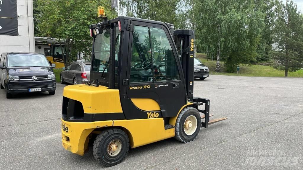 Yale GDP30VX Diesel heftrucks