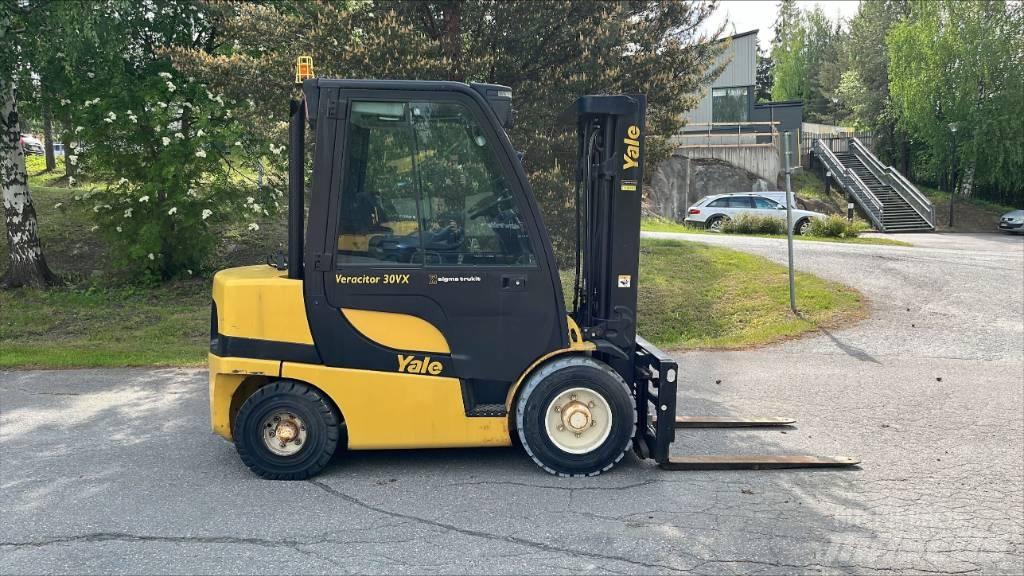 Yale GDP30VX Diesel heftrucks