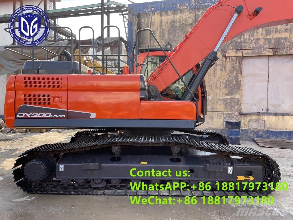 Doosan DX 300 LC Raupenbagger