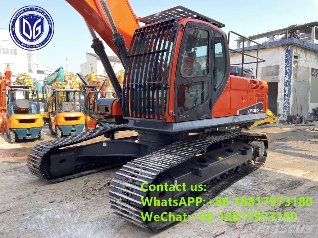 Doosan DX 300 LC Raupenbagger