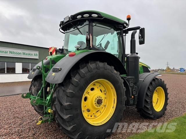 John Deere 7310 R Traktoren