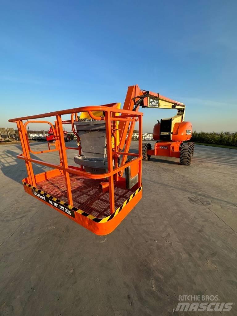 JLG 800 AJ Gelenkteleskoparbeitsbühnen