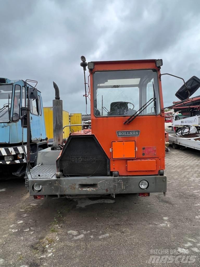 Bollnäs BT25T Terminalzugmaschinen