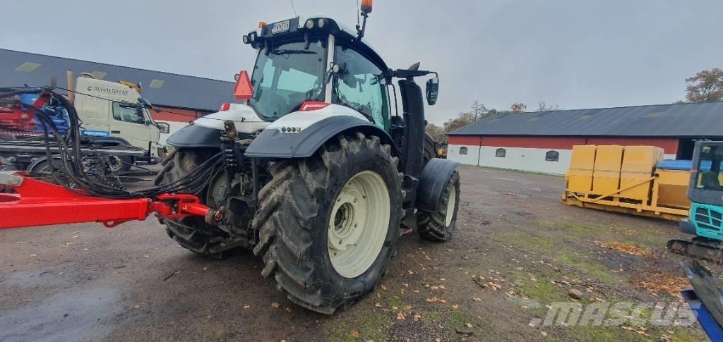 Valtra T 234 Versu Traktoren