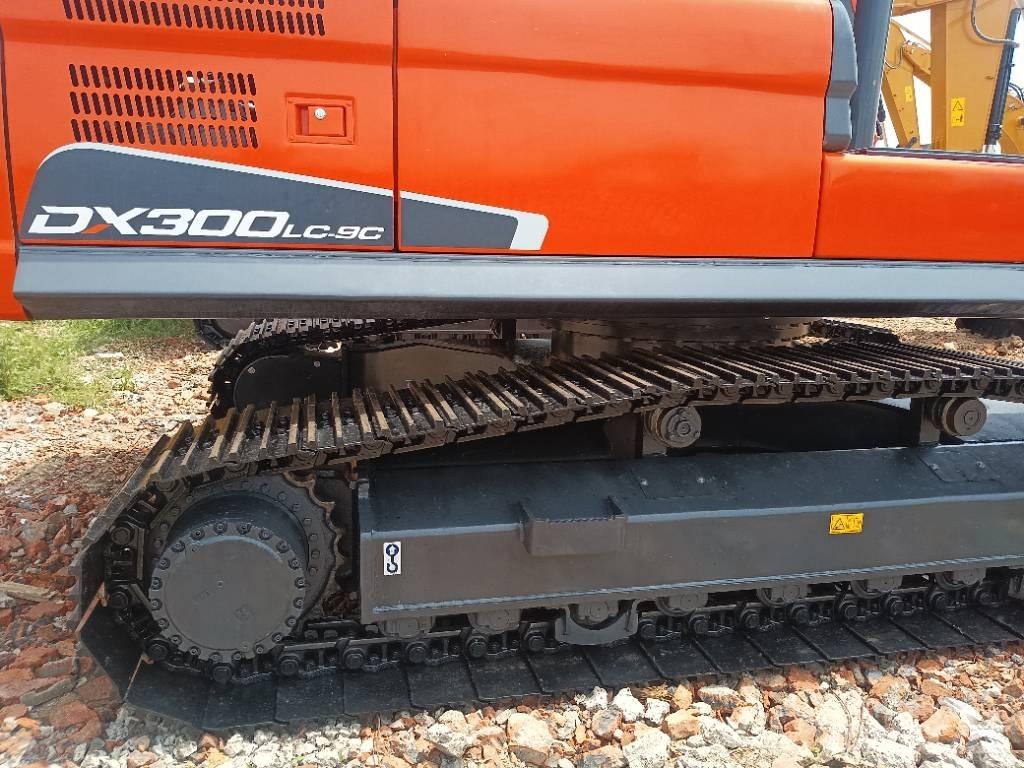 Doosan DX300LC Raupenbagger