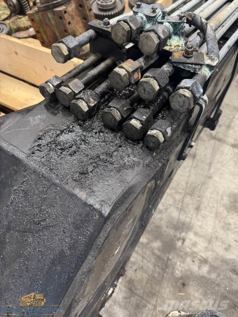 Komatsu 130F Förderkrane