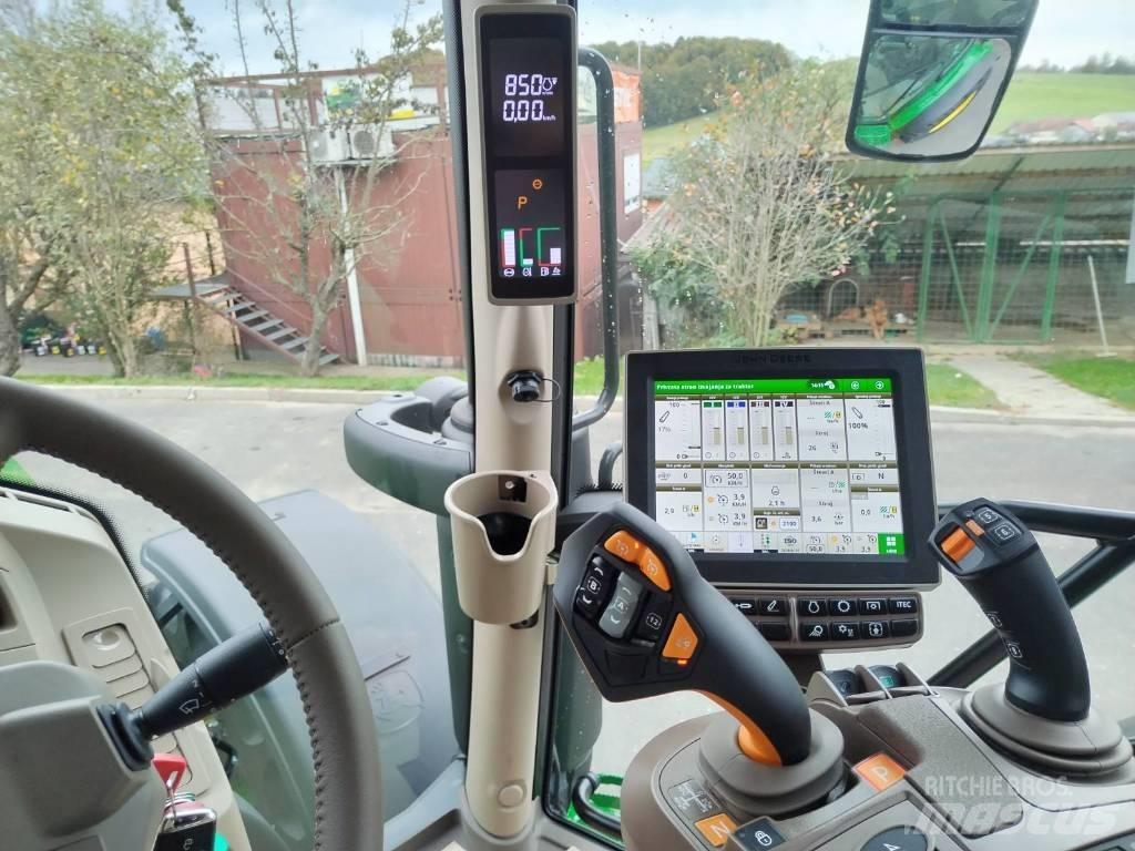 John Deere 6R 130 Traktoren