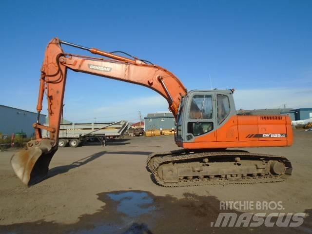 Doosan DX 225 LC Raupenbagger
