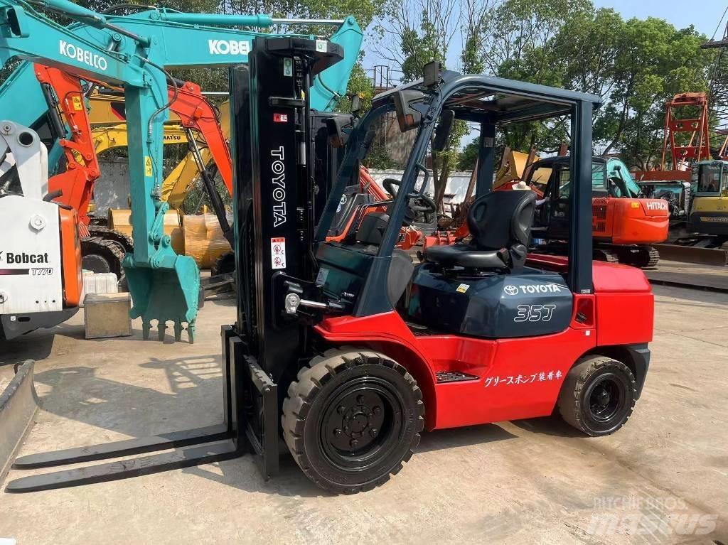 Toyota FD 35 Diesel heftrucks