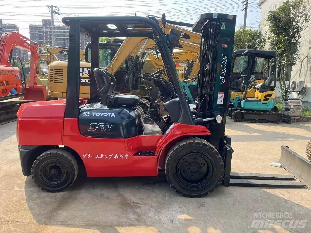 Toyota FD 35 Diesel heftrucks