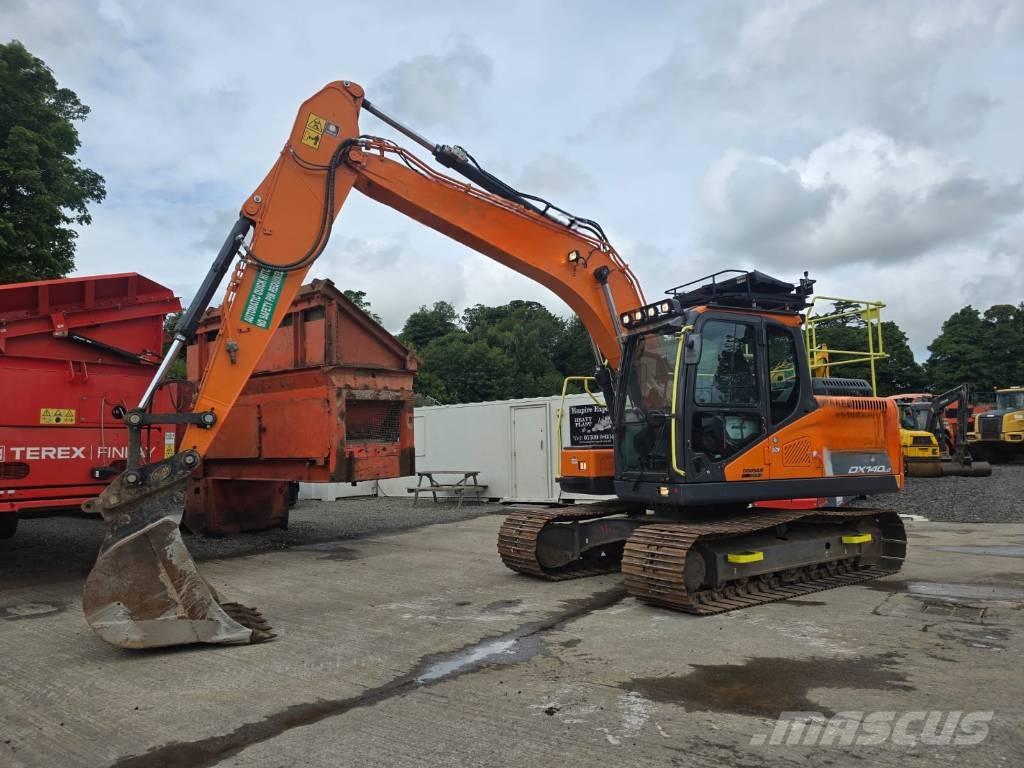 Doosan DX 140 LC Raupenbagger