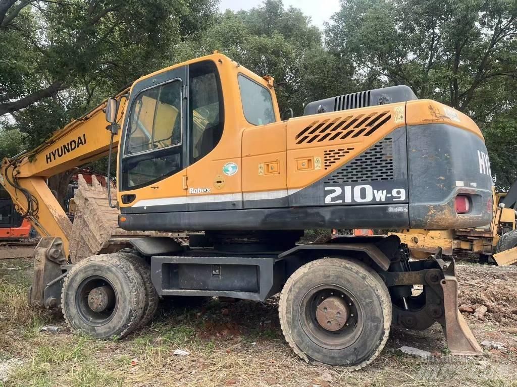 Hyundai R210W-9 Mobilbagger
