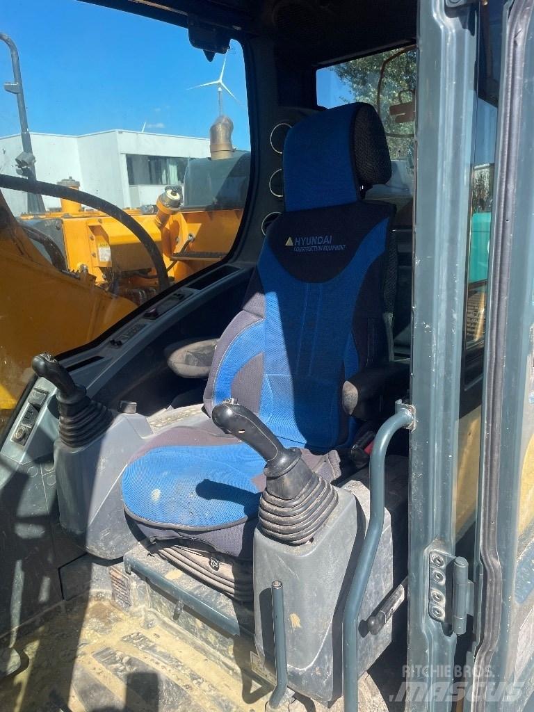 Hyundai HX 235 Raupenbagger