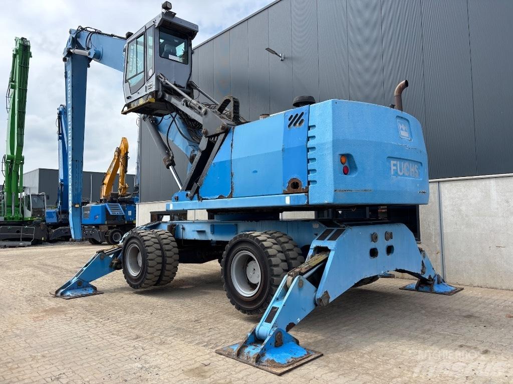 Fuchs MHL 380 Materialumschlag