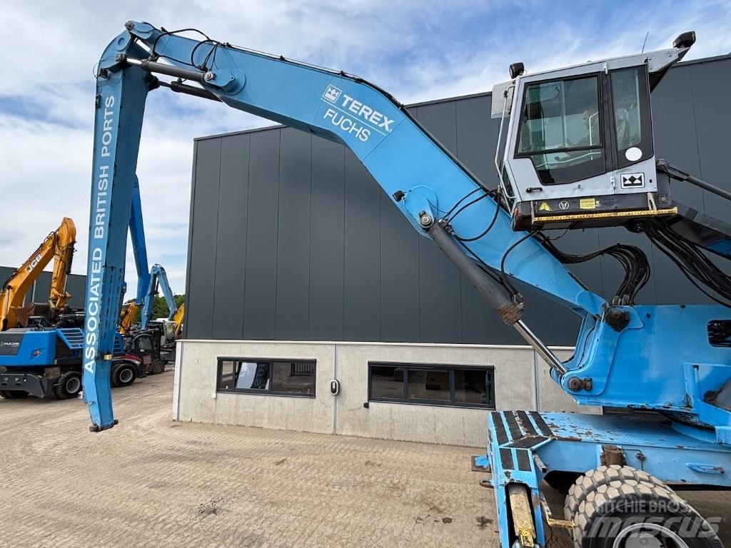 Fuchs MHL 380 Materialumschlag