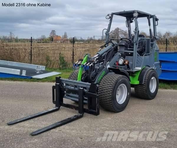 WCM L2316 und L2416 Hoflader