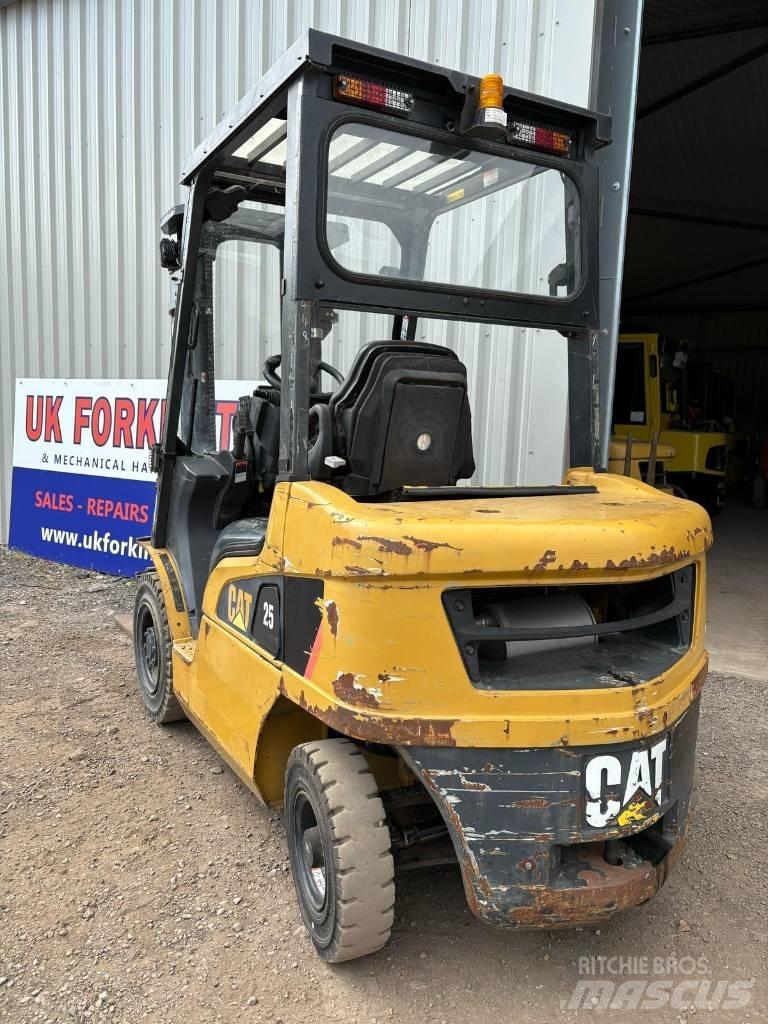 CAT DP 25 NT Diesel heftrucks