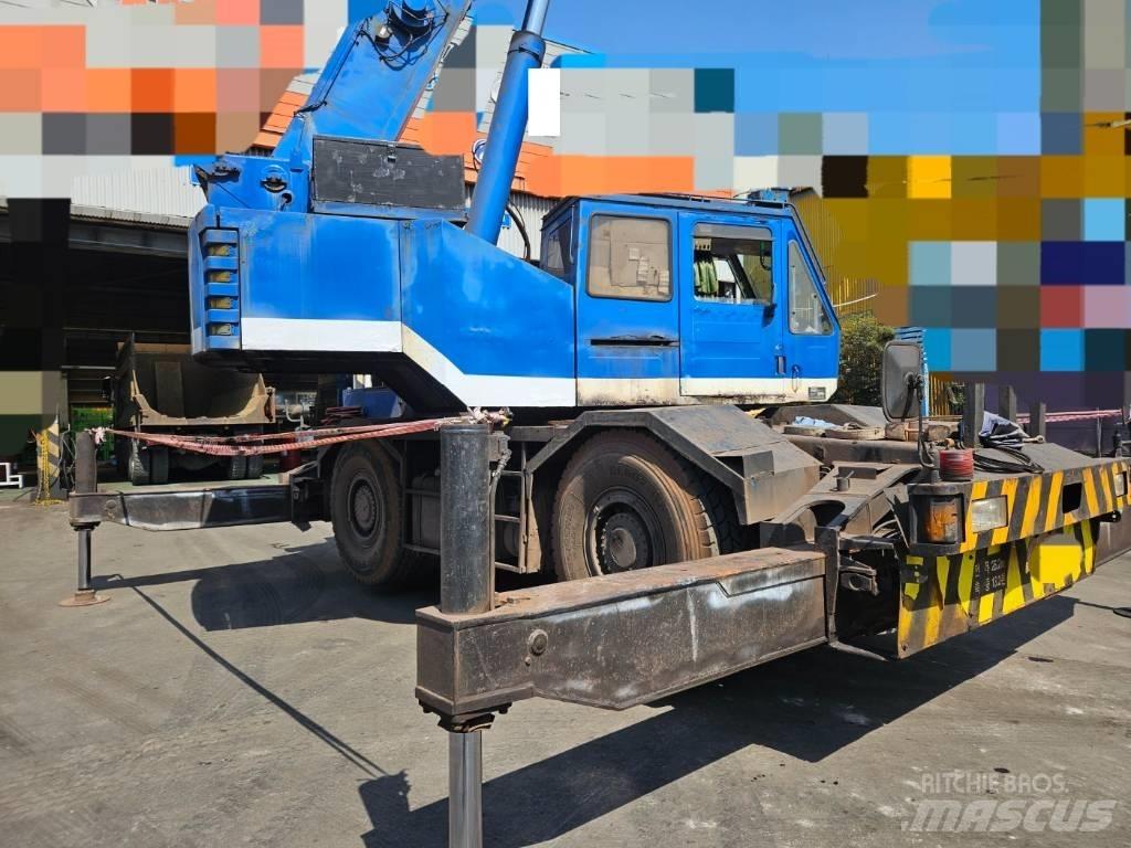 Kobelco RK 250 Ruwterrein kranen