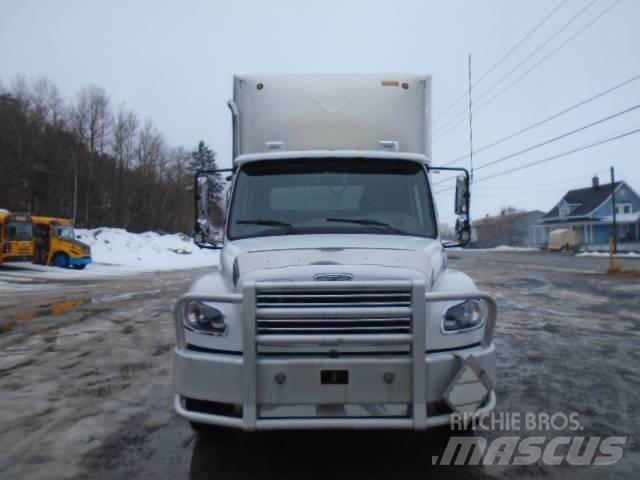Freightliner M2 106 Kofferaufbau