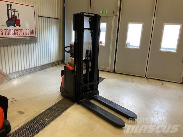 Toyota SWE 120 L Deichselstapler