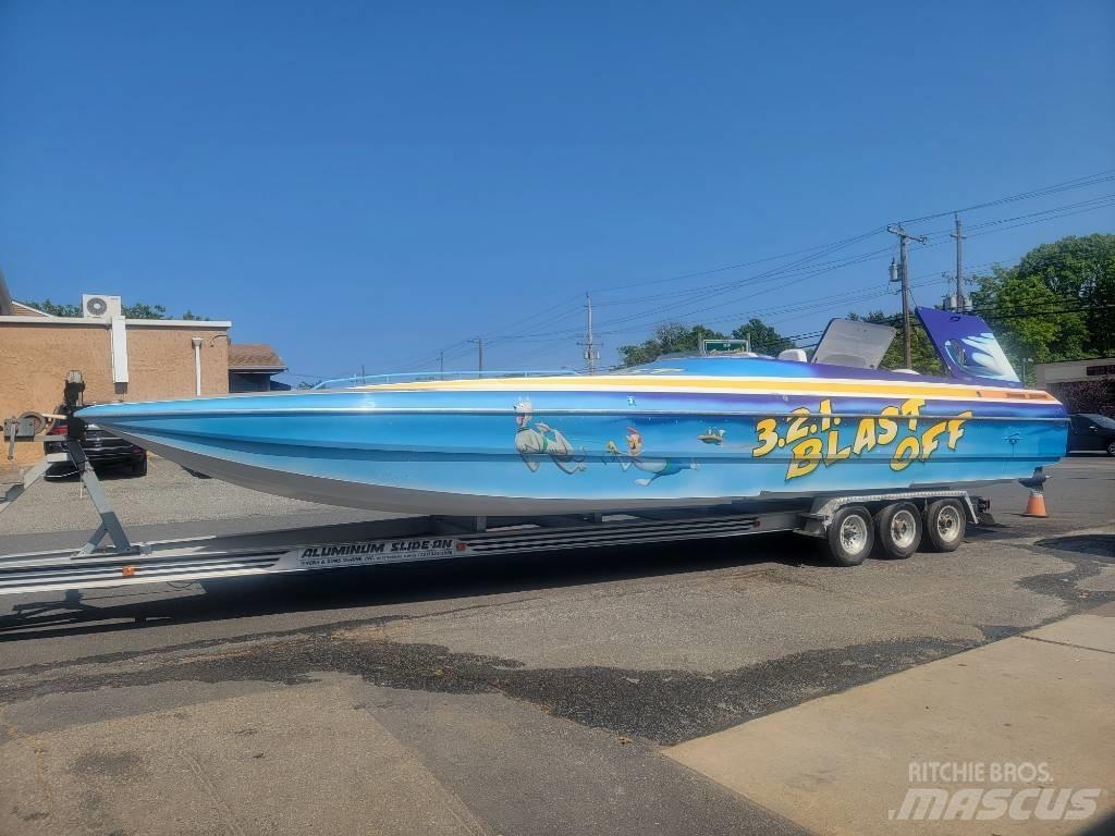  SPECTRE 36' Boote / Prahme