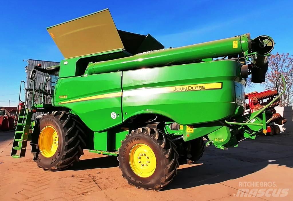 John Deere S780i Mähdrescher