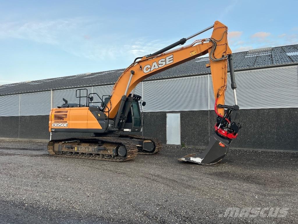 CASE CX 250 E Raupenbagger