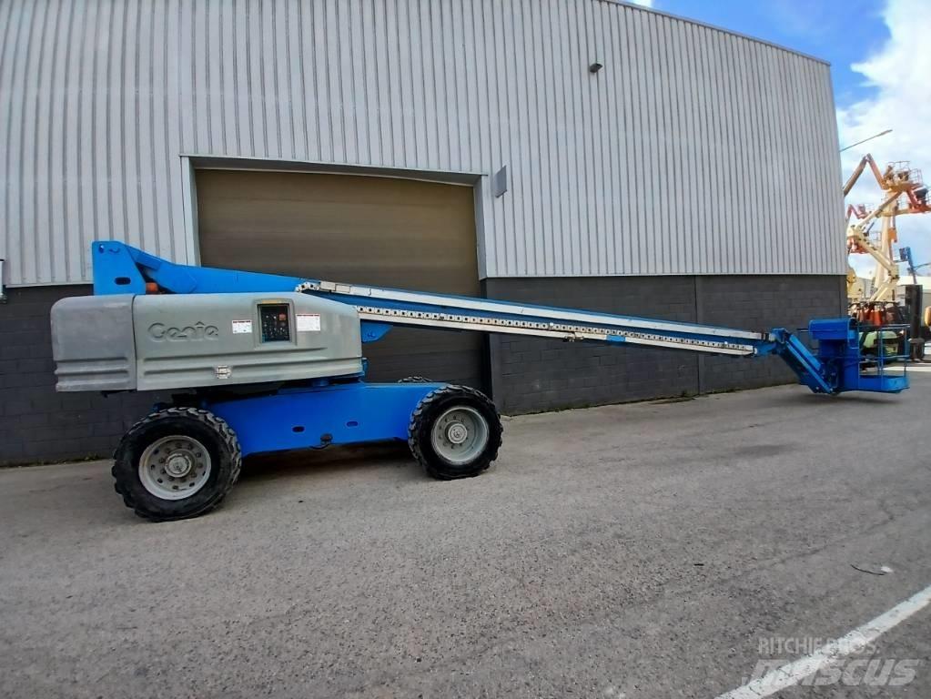 JLG 860 SJ Teleskopbühnen