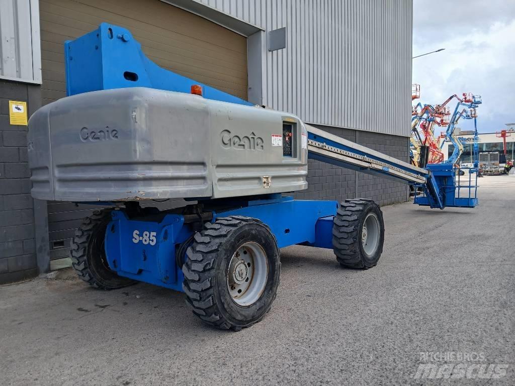 JLG 860 SJ Teleskopbühnen
