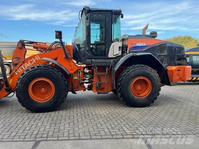Hitachi ZW 180-6 Radlader