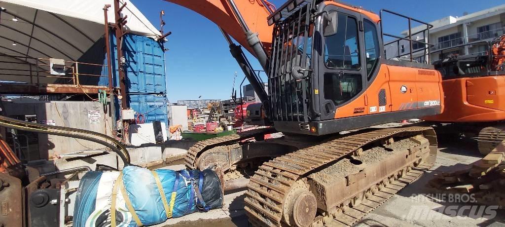 Doosan DX 300 LC Raupenbagger