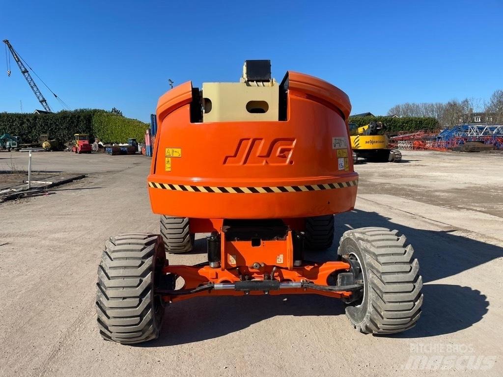 JLG 520 AJ Gelenkteleskoparbeitsbühnen