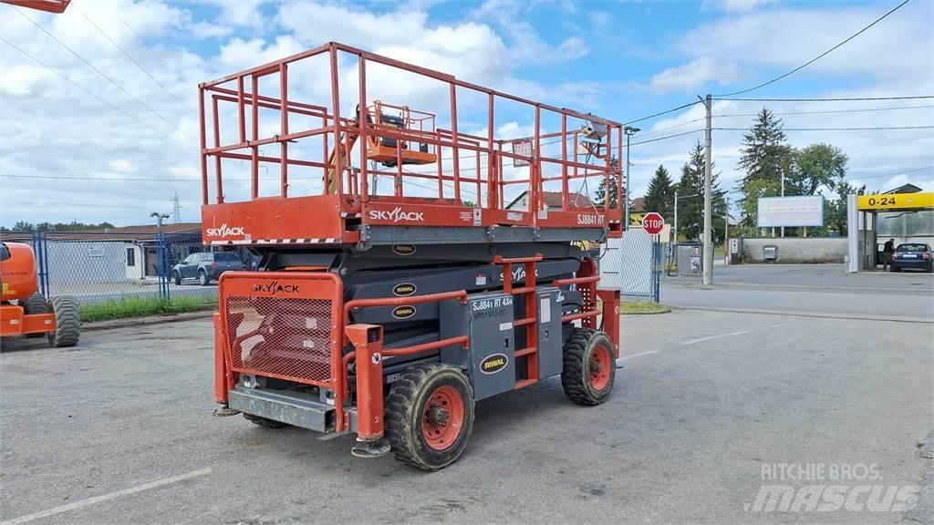 SkyJack 8841RT Scheren-Arbeitsbühnen