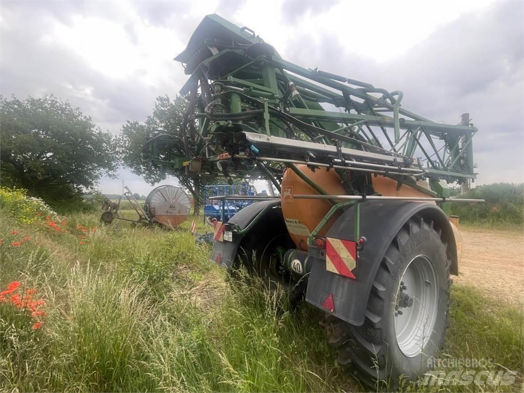 Amazone UX 4200 Anhängespritzen
