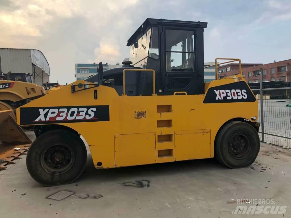XCMG XP303 Gummiradwalzen
