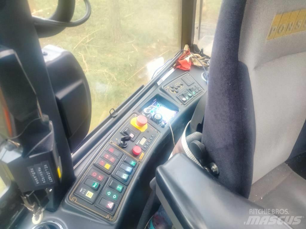 Ponsse Ergo 8W Harvester