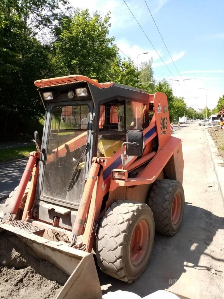 Locust L 903 SPEED Kompaktlader