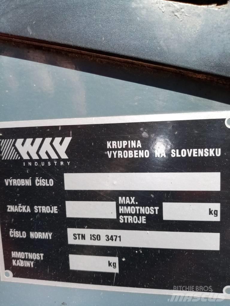 Locust L 903 SPEED Kompaktlader