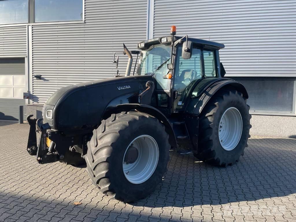 Valtra T151 tractor Traktoren