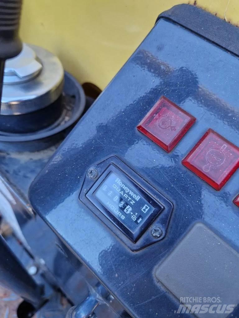 Yanmar C12R-B Raupendumper