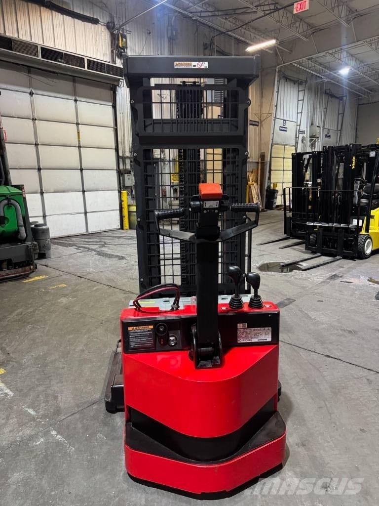 Raymond RSS40 Zelfrijdende stapelaars