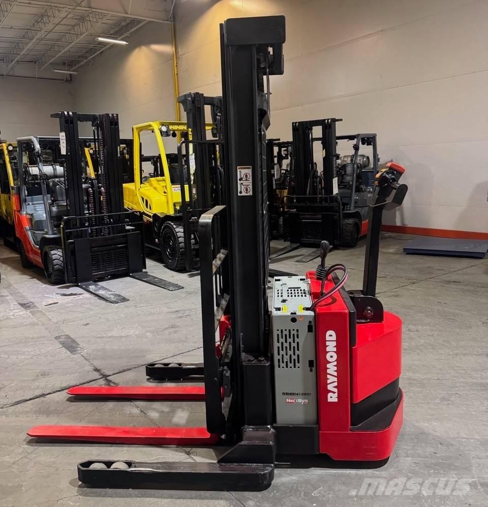 Raymond RSS40 Zelfrijdende stapelaars