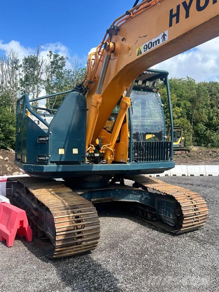 Hyundai 235 LCR-9 Harvester