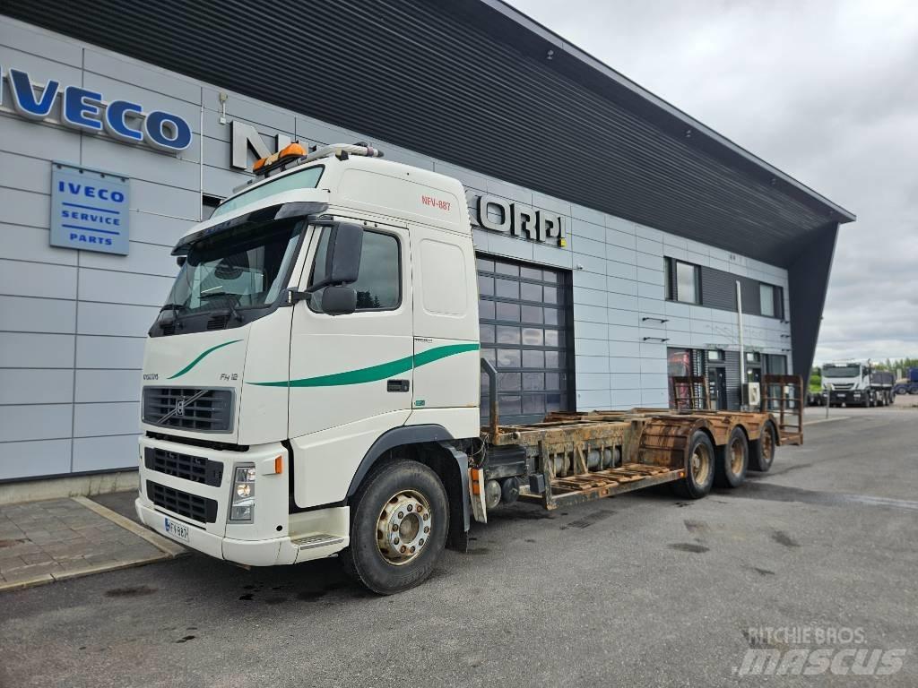 Volvo FH12 8x4 Forsttransportfahrzeuge