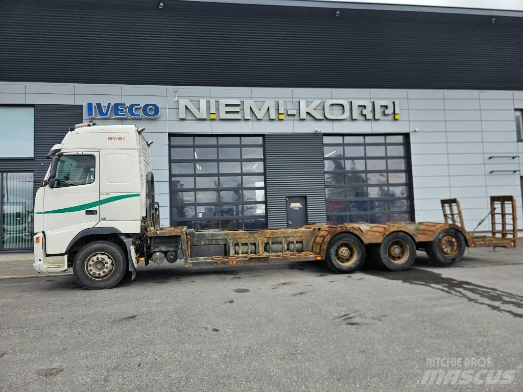 Volvo FH12 8x4 Forsttransportfahrzeuge