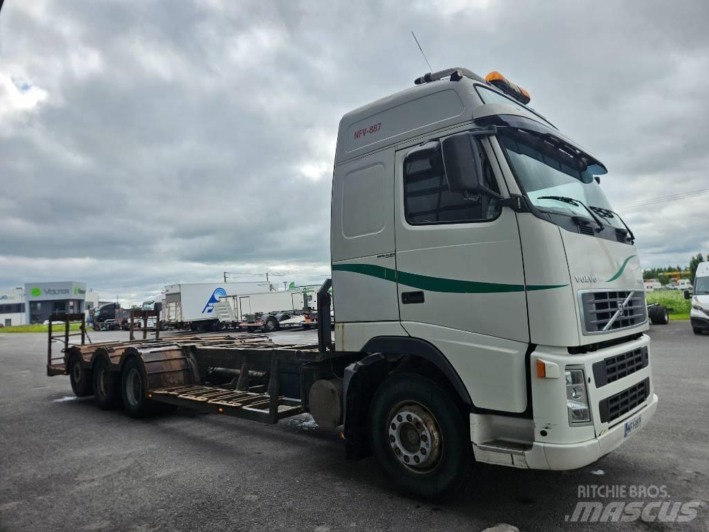 Volvo FH12 8x4 Forsttransportfahrzeuge