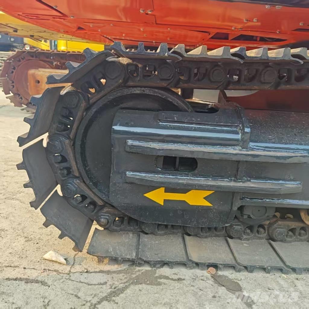 Doosan DX 300 LC Raupenbagger