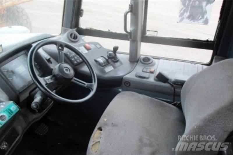 Bell B30D Dumper - Knickgelenk